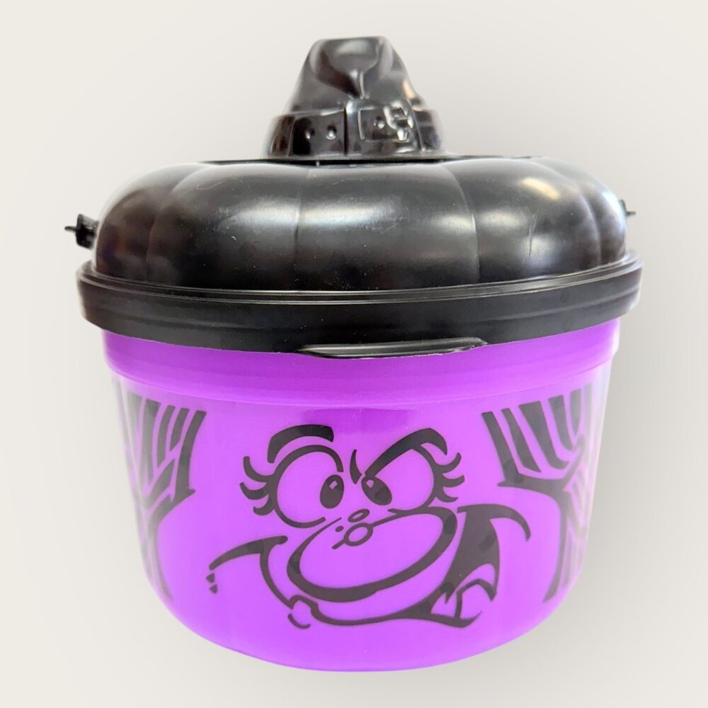 Vintage 1993 McDonalds Happy Meal Witch Boo Bucket Cat Cookie Cutter Complete A